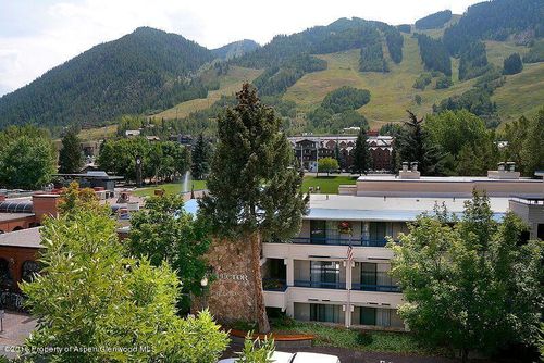 301-wks-3-4-47-301 E Hyman Ave, Aspen, CO, 81611-1917 | Card Image