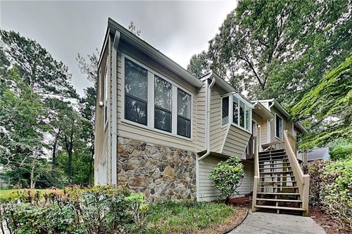 5142 Manitou Way, Stone Mountain, GA, 30087-4262 | Card Image