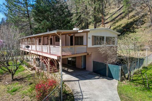 155 Steelhead Cir, Lewiston, CA, 96052-9614 | Card Image