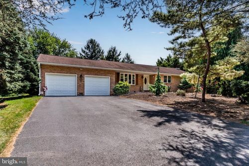 1 Chalfont Cir, HUMMELSTOWN, PA, 17036-9259 | Card Image