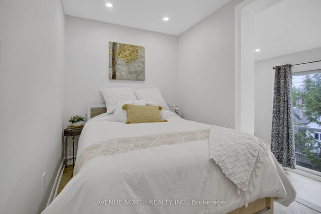 48 Brighton Ave, House attached with 5 bedrooms, 4 bathrooms and 2 parking in Ottawa ON | Image 35