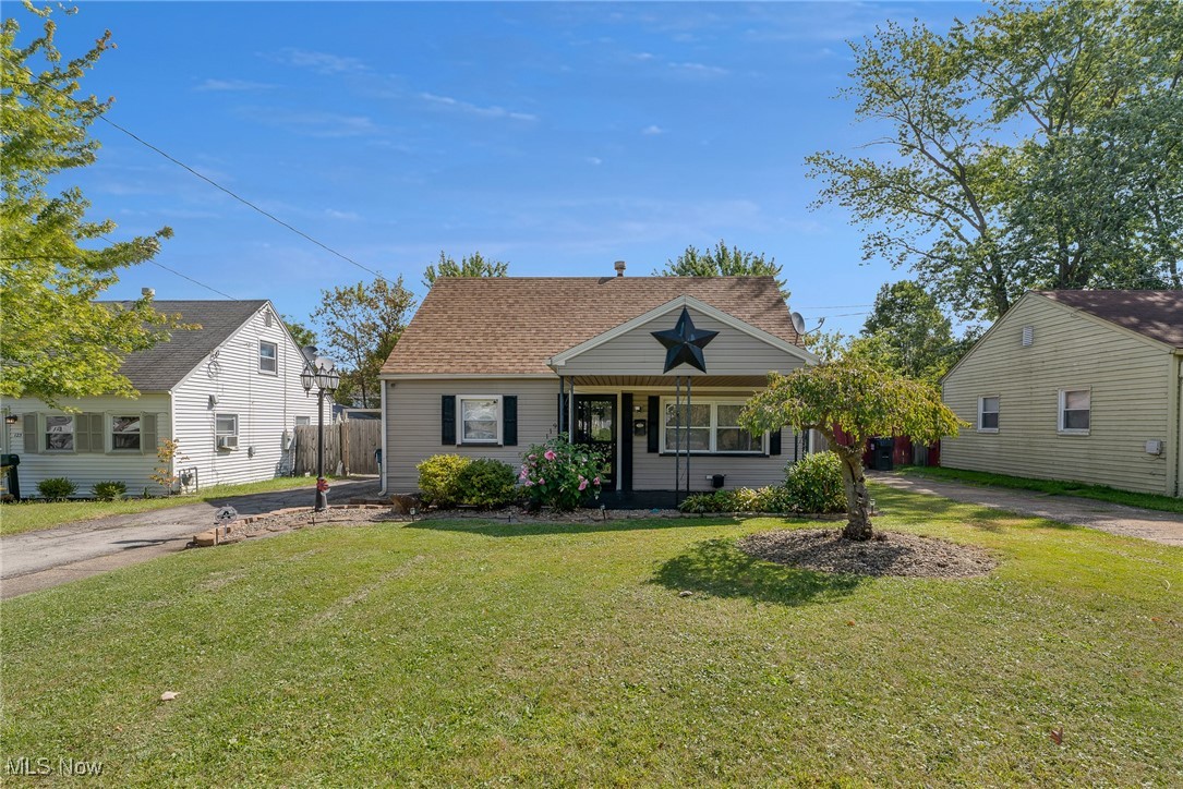 Edgehill Ave, Youngstown, OH 44515