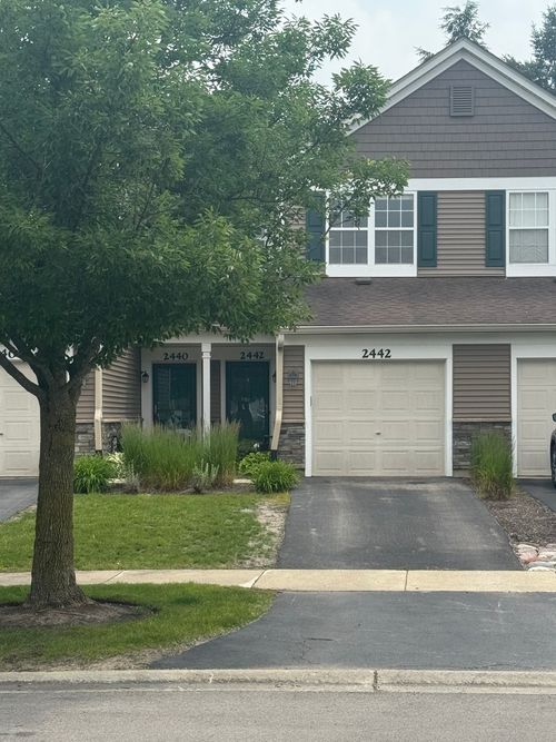 2442-2442 Oneida Ln, Naperville, IL, 60563-4048 | Card Image