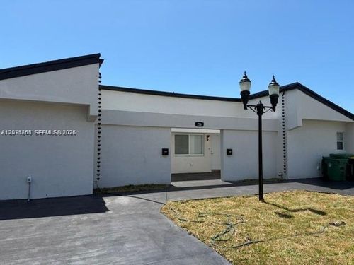 1-north-206 Ne 1st Ct, Dania Beach, FL, 33004-2819 | Card Image