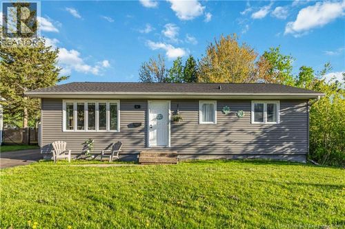 24 Notingham Dr, Moncton, NB, E1A5J8 | Card Image