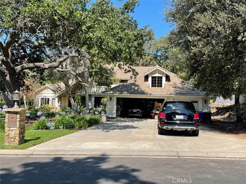 1575 Larkfield Ave, Westlake Village, CA, 91362-4280 | Card Image