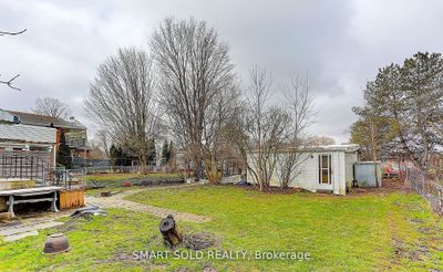 708 Lake Dr S, House other with 2 bedrooms, 1 bathrooms and 3 parking in Keswick ON | Image 2