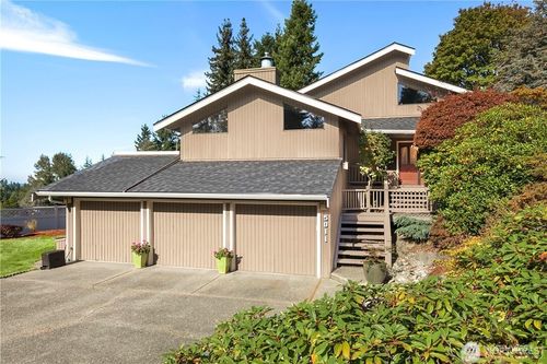 5011 134th Pl Se, Bellevue, WA, 98006-4251 | Card Image