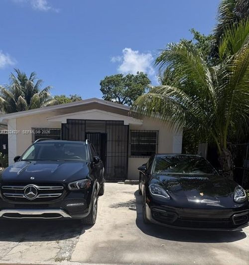 0-262 Ne 55th Ter, Miami, FL, 33137-2558 | Card Image
