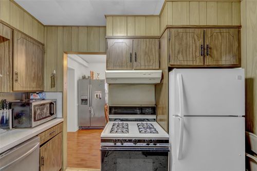 62 Herman Blvd, Franklin Square, NY, 11010-2728 | Card Image