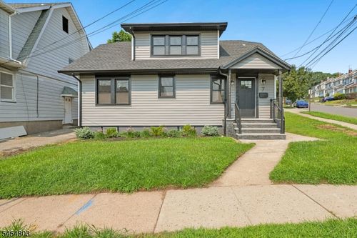 7 Franklin Ave, Montclair, NJ, 07042-2407 | Card Image
