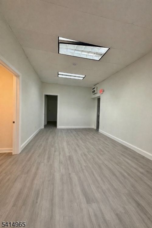 80 Mill Rd, Irvington, NJ, 07111-1018 | Card Image