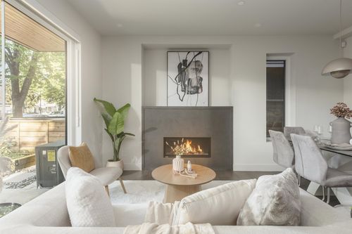 1-638 E 46th Ave, Vancouver, BC, V5W2A3 | Card Image