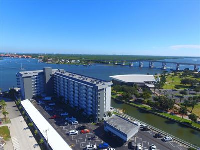 111 - 101 N Riverside Drive, Condo with 2 bedrooms, 1 bathrooms and null parking in New Smyrna Beach FL | Image 2