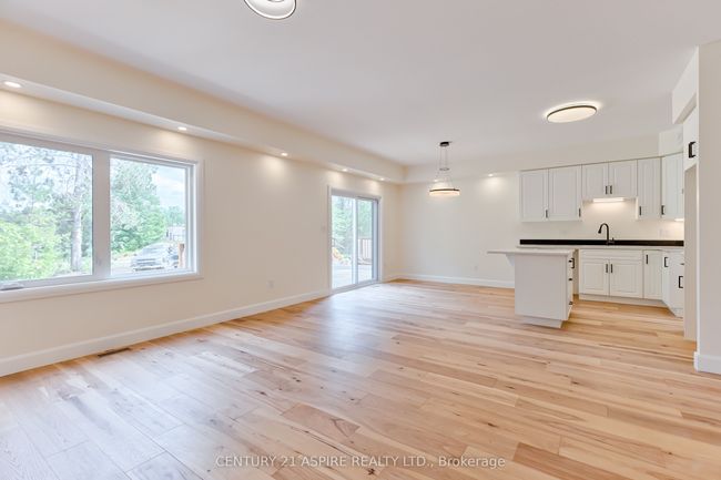 94C Frontenac Cres, House attached with 3 bedrooms, 3 bathrooms and 1 parking in Deep River ON | Image 19
