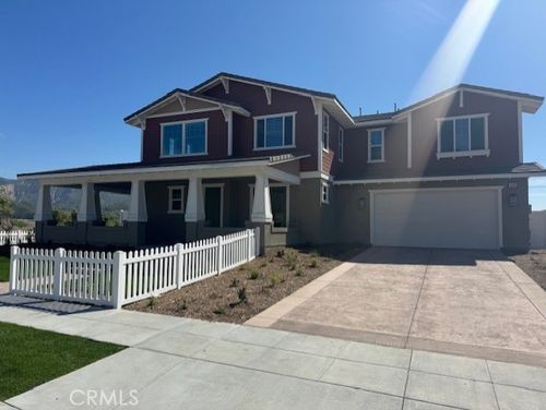 492 Rose St, Fillmore, CA, 93015-2089 | Card Image