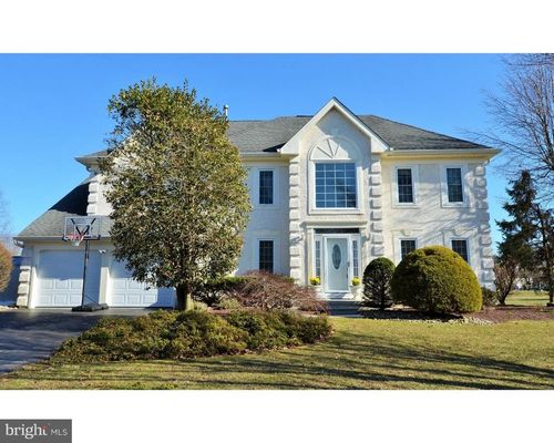 25 Kinglet Dr N, Cranbury, NJ, 08512-2125 | Card Image