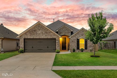 4022 False River Dr, Bossier City, LA, 71111-6437 | Card Image