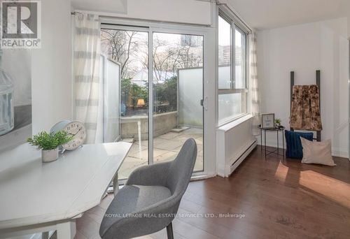 320-711 Bay Street, Toronto (Bay Street Corridor), ON, M5G2J8 | Card Image