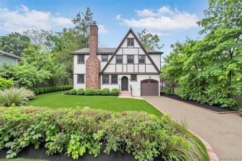 6 Sheffield Rd, Great Neck, NY, 11021-2728 | Card Image