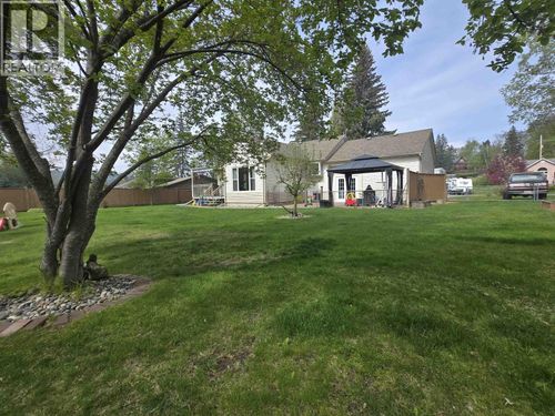 1384 Moffat Ave, Quesnel, BC, V2J3A7 | Card Image