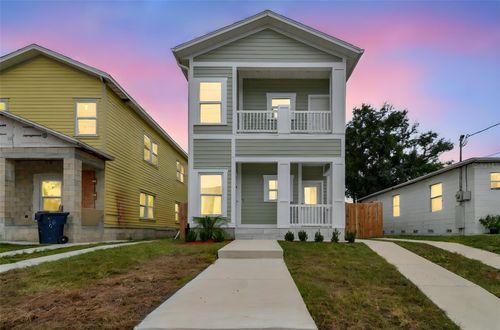 2313 E Columbus Dr, Tampa, FL, 33605-2803 | Card Image