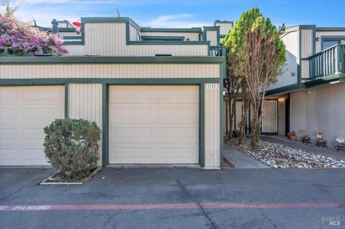 32-299 Shasta Dr, Vacaville, CA, 95687-4996 | Card Image