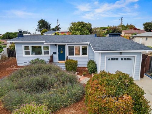 465 Harcourt Ave, Seaside, CA, 93955-4707 | Card Image