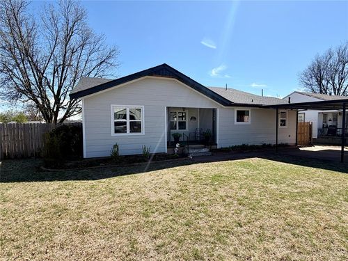 1500 Oak Ave, Clinton, OK, 73601-4227 | Card Image
