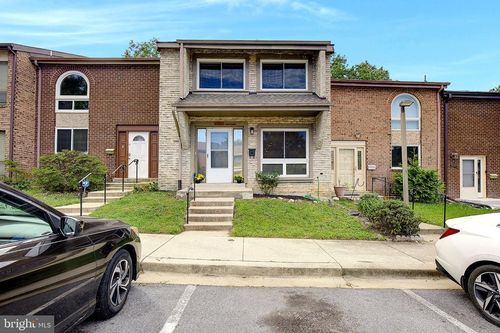 8113 Bird Ln, GREENBELT, MD, 20770-2104 | Card Image