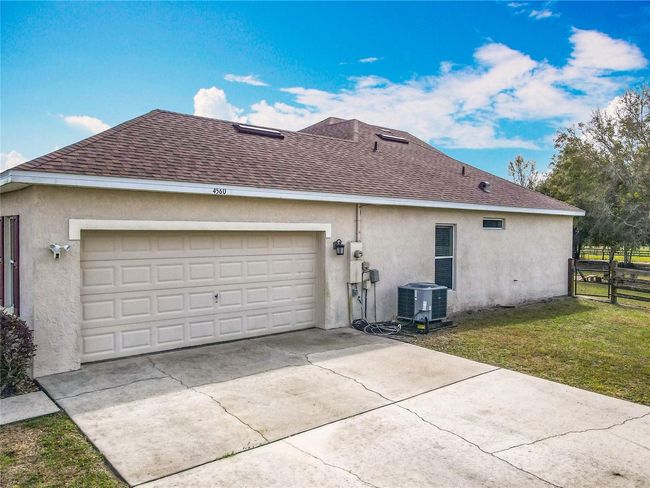 2 Car Attached Garage | Image 6