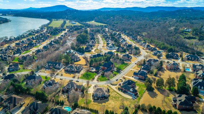 3119 Reflecting Dr, Home with 4 bedrooms, 4 bathrooms and 3 parking in Chattanooga TN | Image 84
