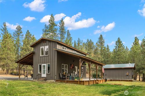 820 Loping Ln, Cle Elum, WA, 98922-9531 | Card Image