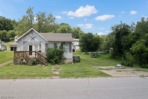 909 Camden Ave, Parkersburg, WV, 26101-5528 | Card Image