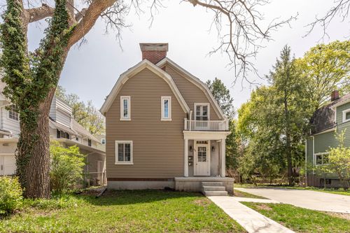 1324 Wells St, Ann Arbor, MI, 48104-3911 | Card Image