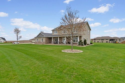 201 Frentress Dr, Farley, IA, 52046-8000 | Card Image
