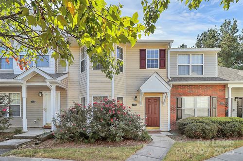 915 Par One Ct, Fort Mill, SC, 29715-6457 | Card Image