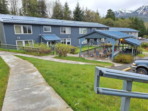 1050 Salmon Creek Ln, Juneau, AK, 99801-7831 | Card Image