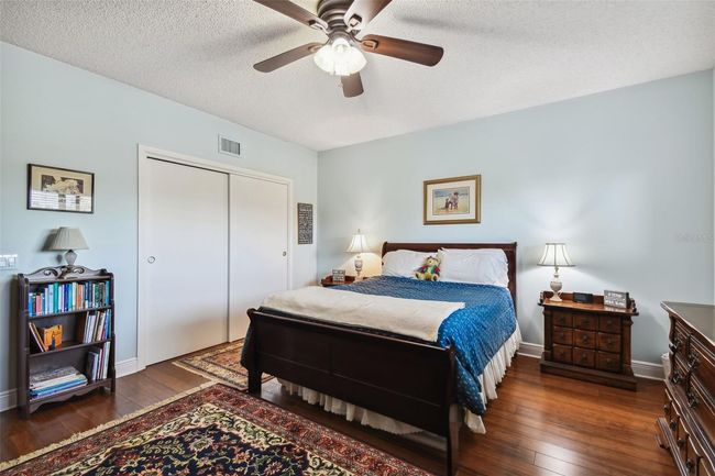 Another view of the guest bedroom. | Image 41