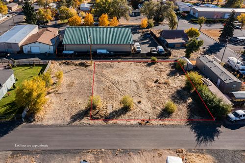 334 Se Warsaw St, Redmond, OR, 97756-2448 | Card Image