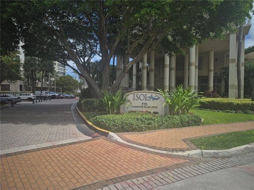 apt-2007-770 Claughton Island Dr, Miami, FL, 33131-2632 | Card Image