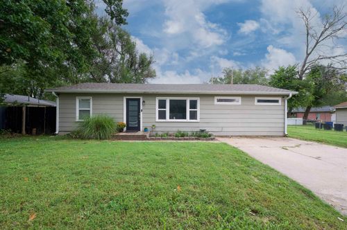 212 W Palmetto Ave, Arkansas City, KS, 67005-1541 | Card Image