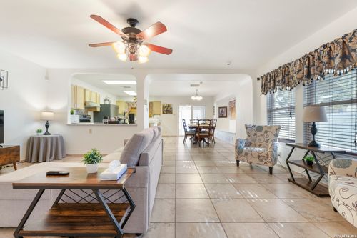 9306 Maverick Pass, San Antonio, TX, 78240-4040 | Card Image