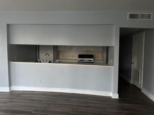 liveoak-800 Travis St, Columbus, TX, 78934-1960 | Card Image