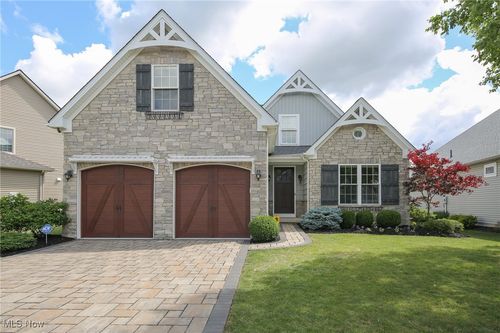 4233 Queens Gate, Avon, OH, 44011-2771 | Card Image