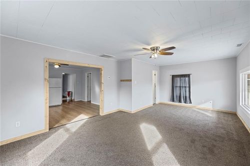 140 Walnut Ave, Osawatomie, KS, 66064-1162 | Card Image