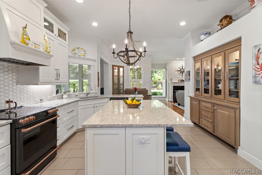 Weeks Dr, Brooksville, FL 34601