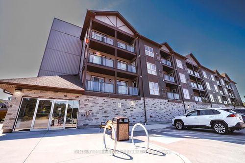 302-110 Grew Blvd, Jacksons Point, ON, L0E1L0 | Card Image