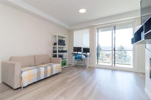 504-815 Orono Ave, Victoria, BC, V9B2T9 | Card Image