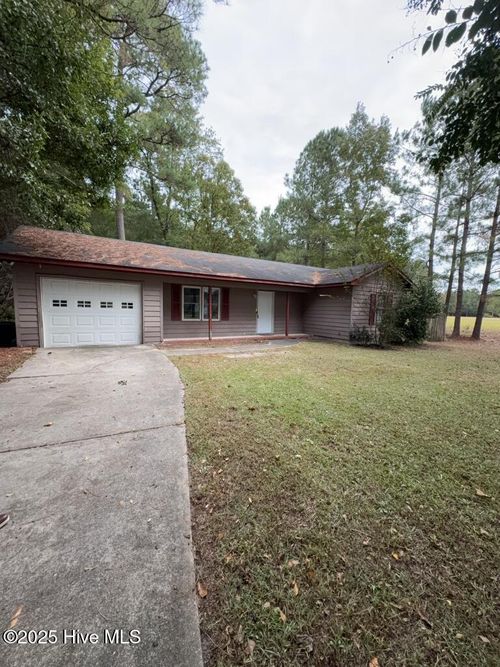 176 Waters Rd, Jacksonville, NC, 28546-9717 | Card Image